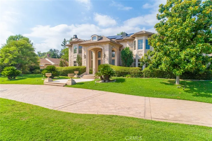 735 Hampton Road, Arcadia, California 91006