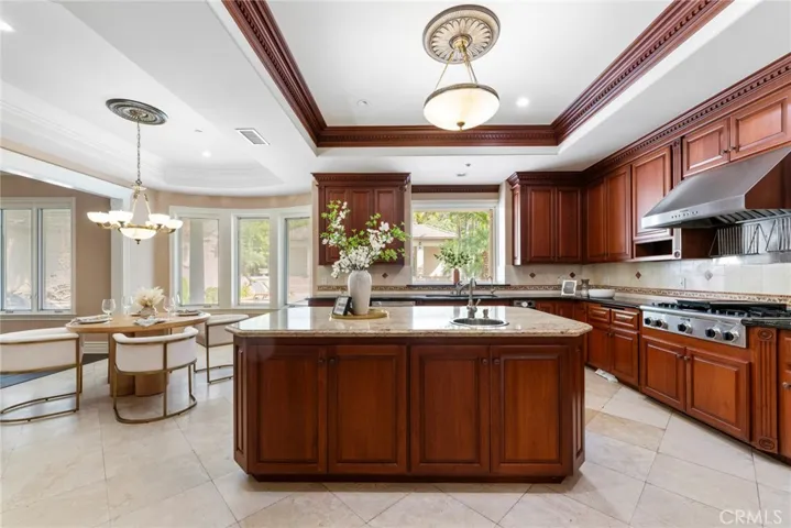 735 Hampton Road, Arcadia, California 91006