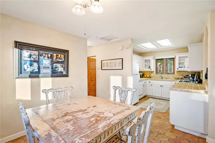 Guest House Dining