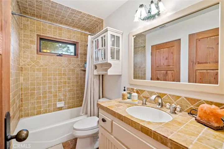 Guest House Bath
