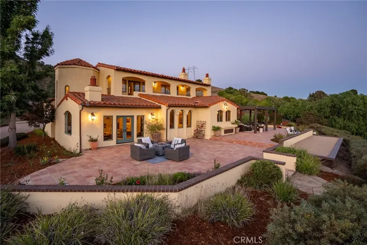 1090 Bassi Drive, San Luis Obispo, California 93405