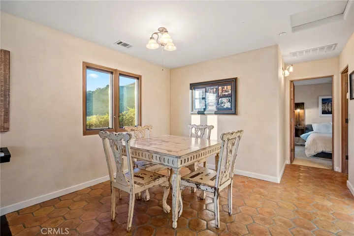 Guest House Dining