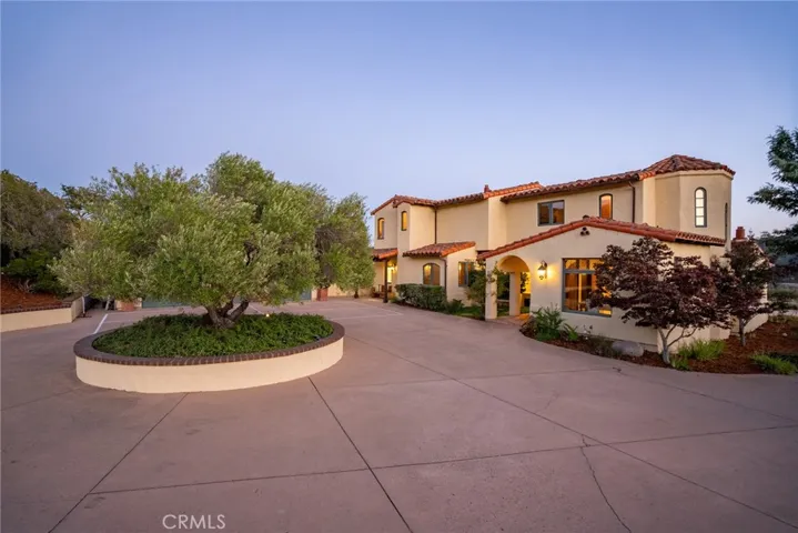 1090 Bassi Drive, San Luis Obispo, California 93405
