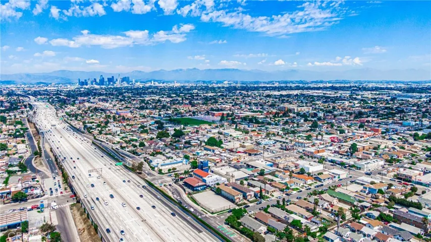 345 W 73rd Street, Los Angeles, California 90003