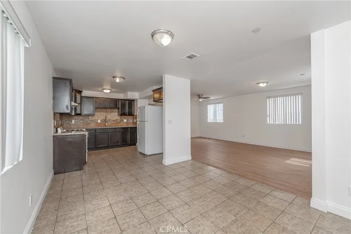 345 W 73rd Street, Los Angeles, California 90003