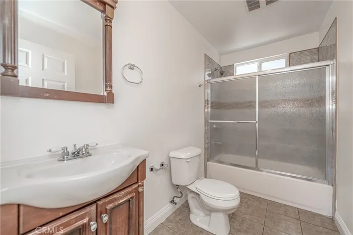 345 W 73rd Street, Los Angeles, California 90003