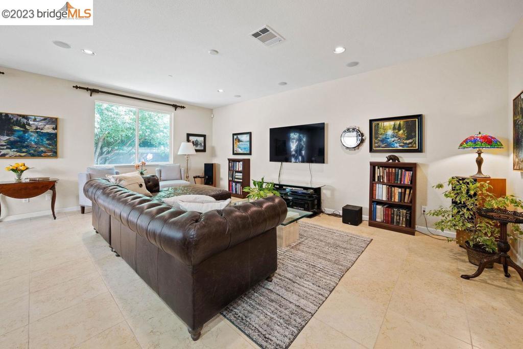 1692 Oakville, Brentwood, California 94513 home-pic-21