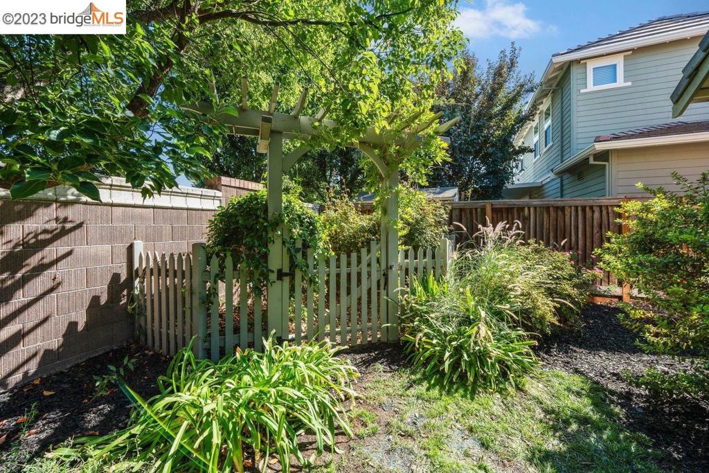1692 Oakville, Brentwood, California 94513 home-pic-36