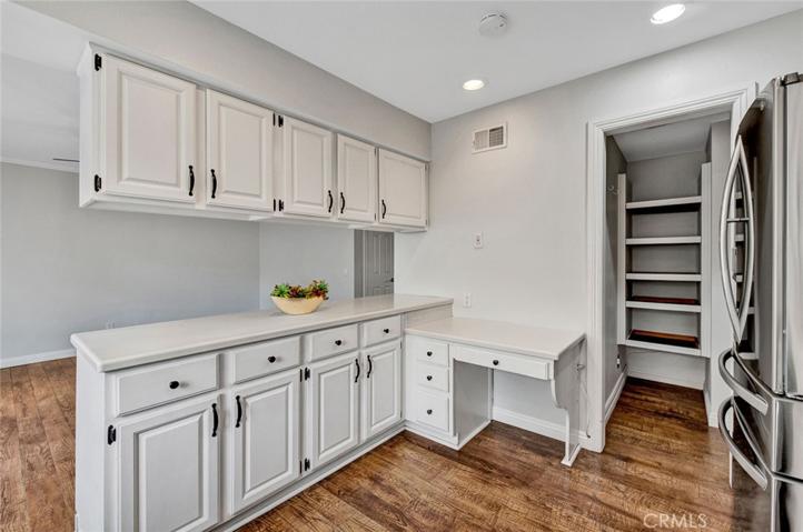 Kitchen to desk and walk in pantry