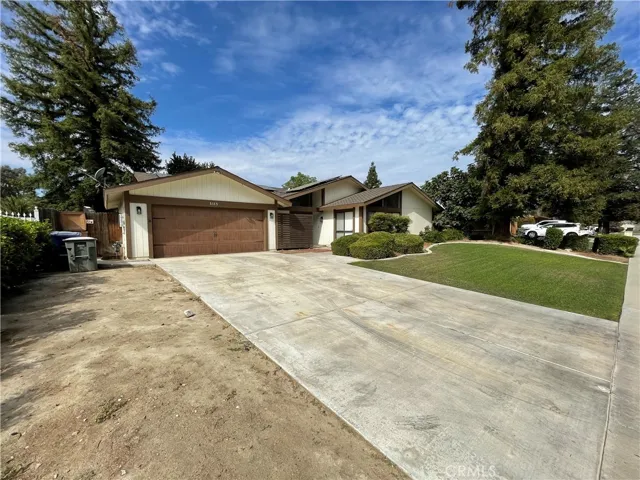 3113 Harrogate Lane, Bakersfield, California 93309
