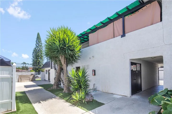 8202 Rosemead Boulevard, Pico Rivera, California 90660