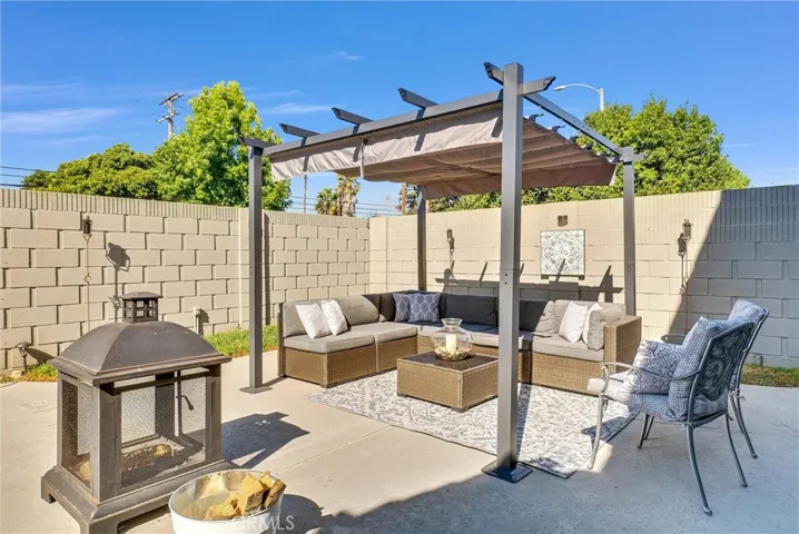 4517 Ironwood Avenue, Seal Beach, California 90740