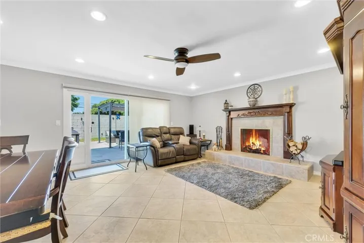 4517 Ironwood Avenue, Seal Beach, California 90740