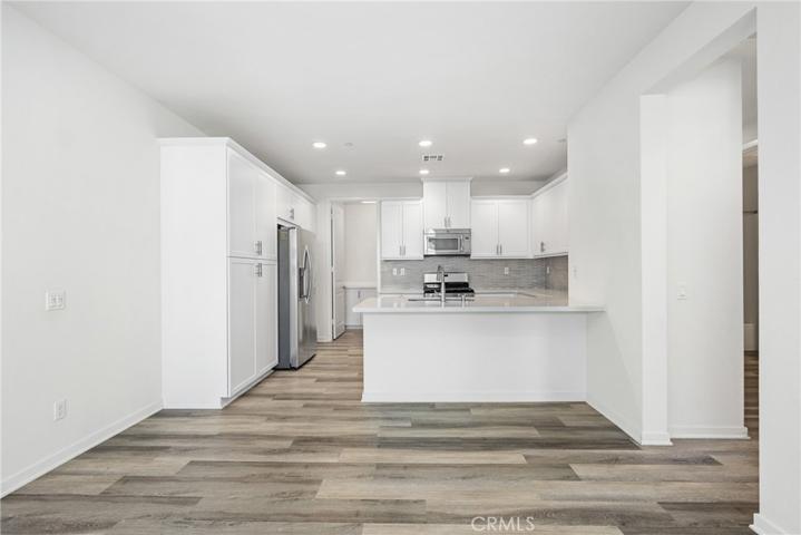 502 Trailblaze, Irvine, California 92618