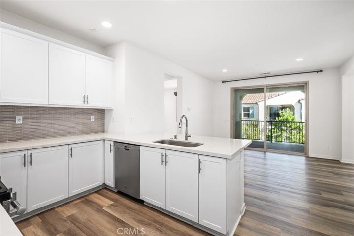 502 Trailblaze, Irvine, California 92618