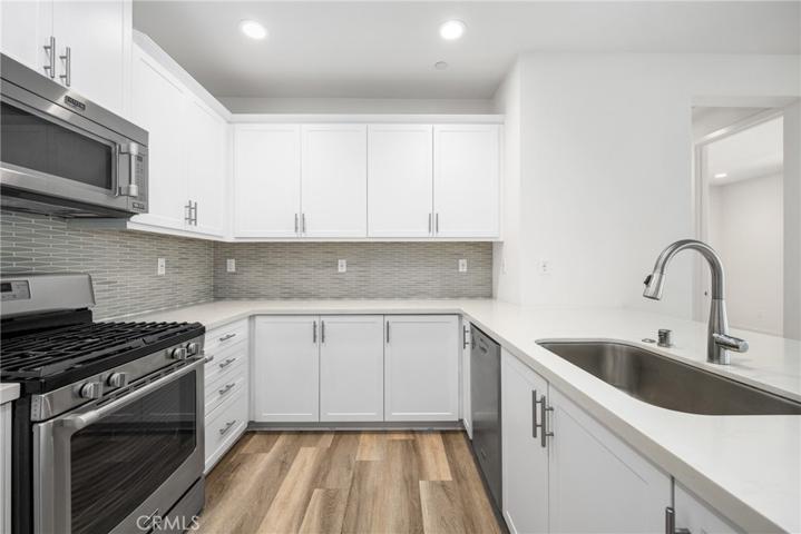 502 Trailblaze, Irvine, California 92618