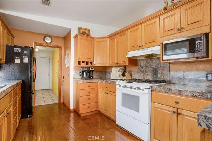 13195 Tamarisk Road, Victorville, California 92395