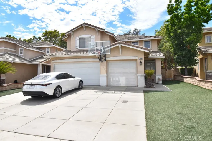 5630 Hunt Club Drive, Fontana, California 92336