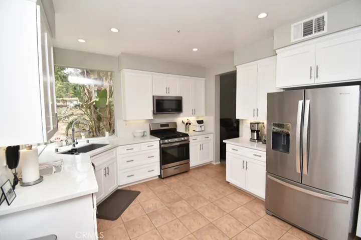 5630 Hunt Club Drive, Fontana, California 92336