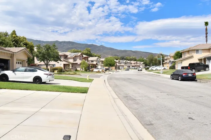 5630 Hunt Club Drive, Fontana, California 92336