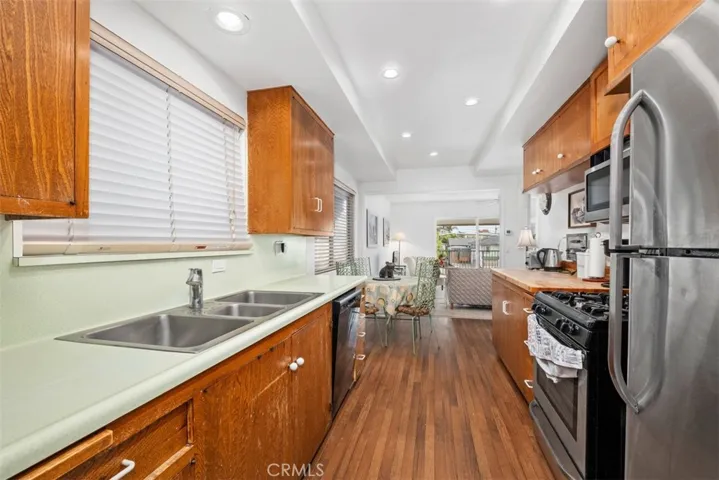 122 W Avenida Valencia, San Clemente, California 92672