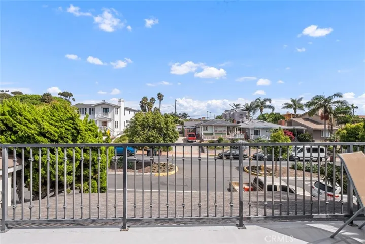 122 W Avenida Valencia, San Clemente, California 92672