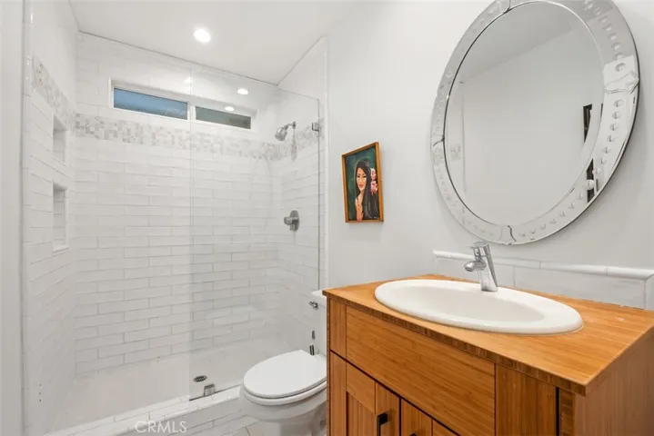 122 W Avenida Valencia, San Clemente, California 92672