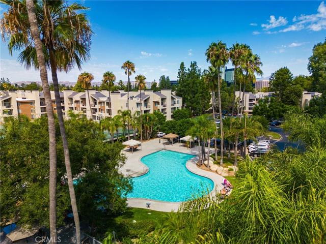 21520 Burbank Boulevard Unit 104, Woodland Hills, California 91367