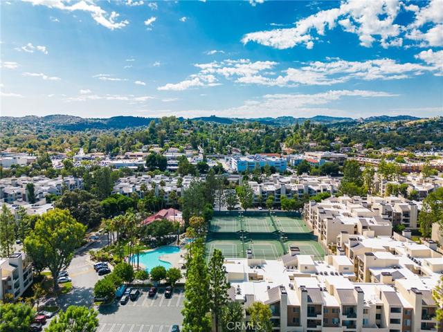 21520 Burbank Boulevard Unit 104, Woodland Hills, California 91367