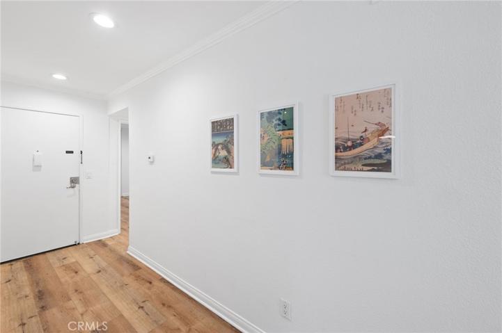 21520 Burbank Boulevard Unit 104, Woodland Hills, California 91367