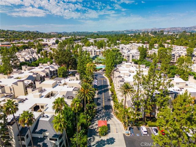 21520 Burbank Boulevard Unit 104, Woodland Hills, California 91367