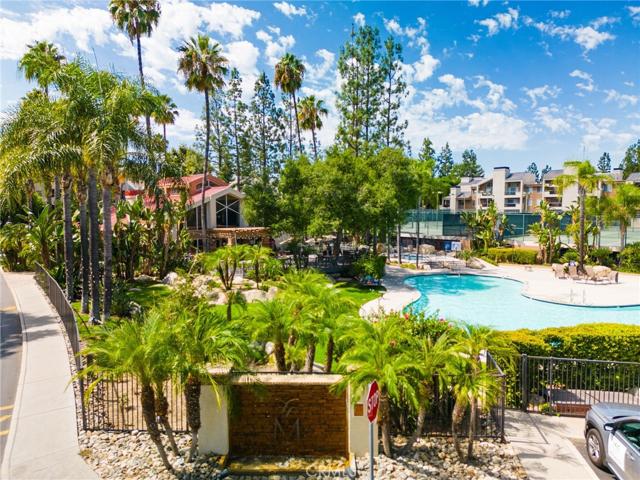 21520 Burbank Boulevard Unit 104, Woodland Hills, California 91367