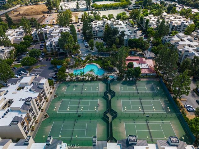 21520 Burbank Boulevard Unit 104, Woodland Hills, California 91367