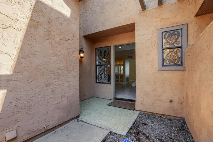 8851 Via Andar, San Diego, California 92122