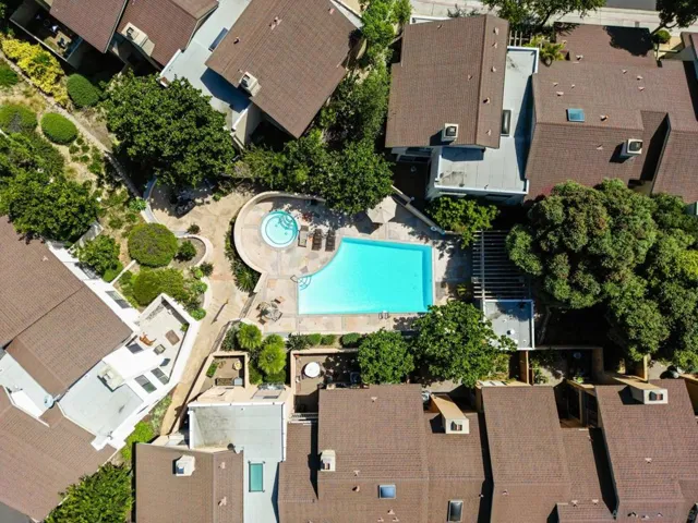 8851 Via Andar, San Diego, California 92122