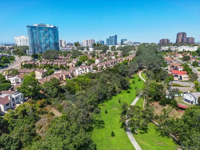 8851 Via Andar, San Diego, California 92122
