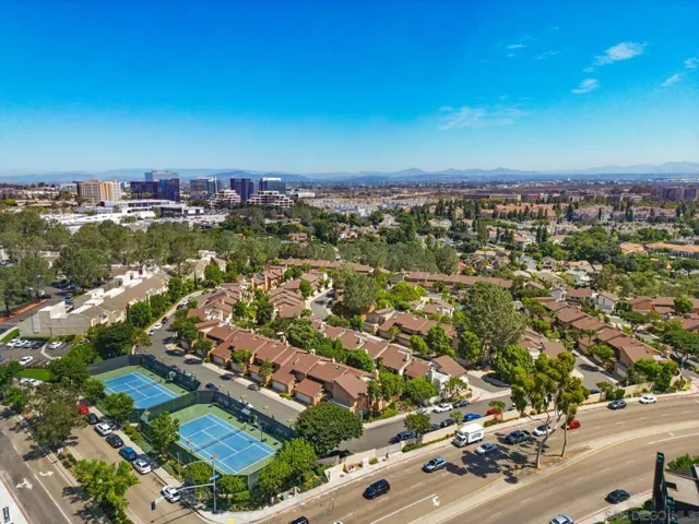 8851 Via Andar, San Diego, California 92122