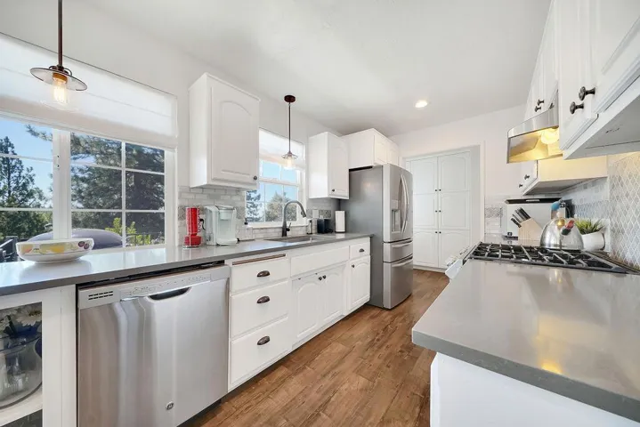 12323 Eldel Road, Pine Grove, California 95665