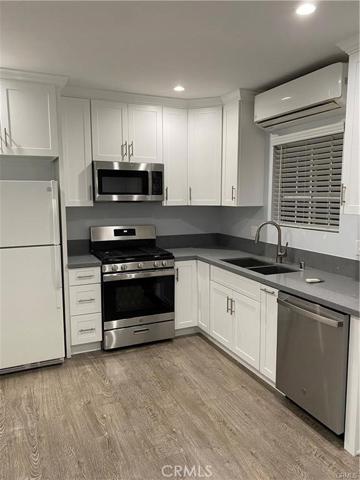 5235 Allott Avenue, Sherman Oaks, California 91401