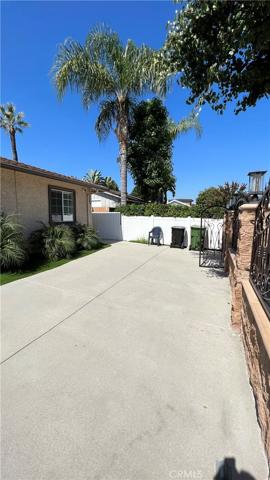 5235 Allott Avenue, Sherman Oaks, California 91401