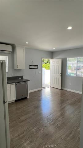 5235 Allott Avenue, Sherman Oaks, California 91401