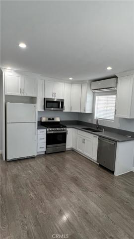 5235 Allott Avenue, Sherman Oaks, California 91401