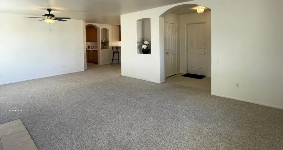Living area pic2