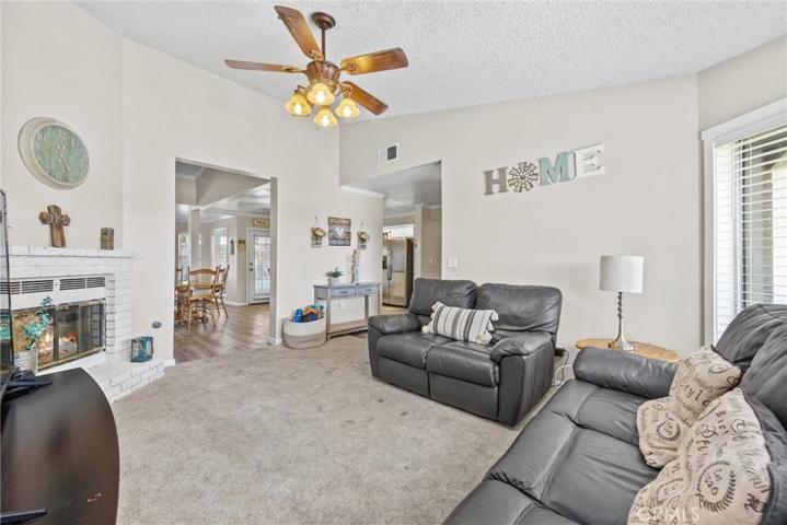 912 Haven Avenue, Bakersfield, California 93308