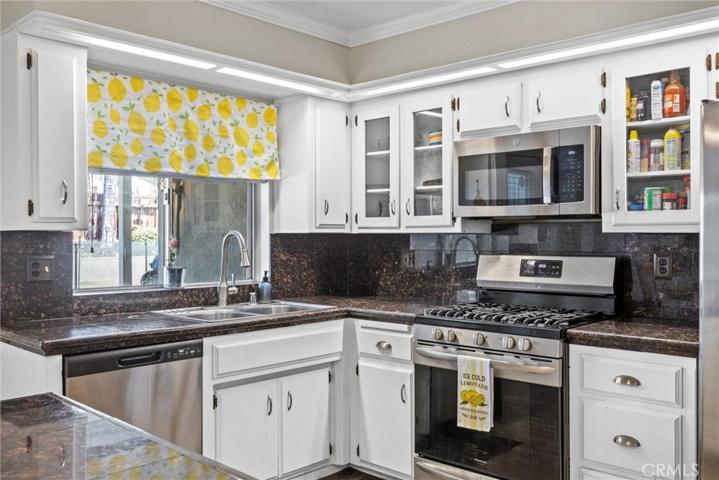 912 Haven Avenue, Bakersfield, California 93308