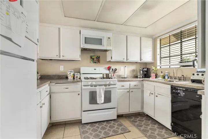 2812 Tuolumne Place D, Ontario, California 91761
