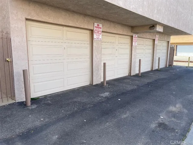 12436 Oxford Avenue, Hawthorne, California 90250