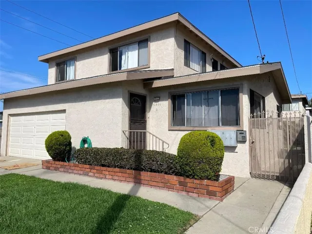 12436 Oxford Avenue, Hawthorne, California 90250