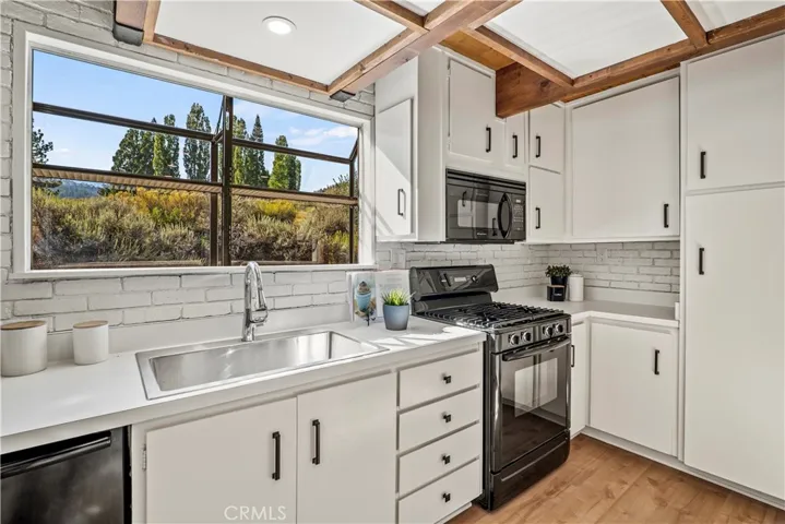 26701 Big Pines Highway, Wrightwood, California 93563