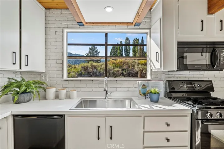 26701 Big Pines Highway, Wrightwood, California 93563